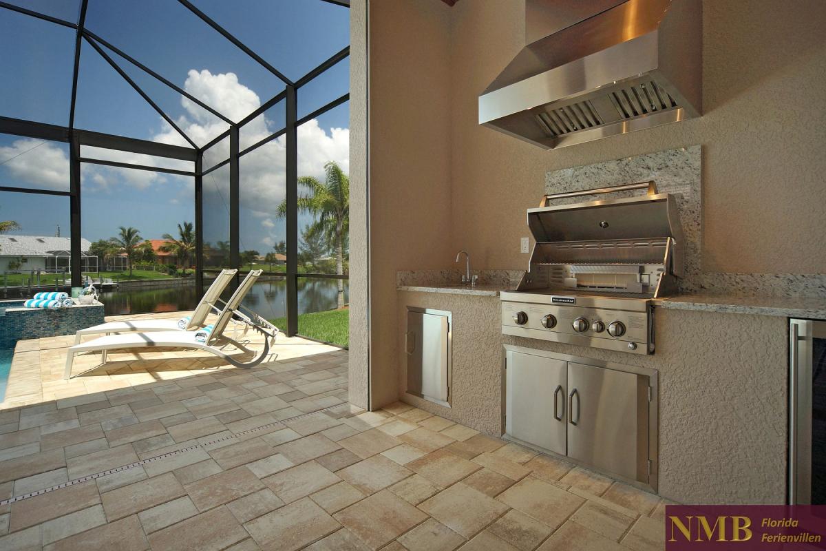 Ferienhaus-Palm_Breeze-Cape_Coral-out kitchen